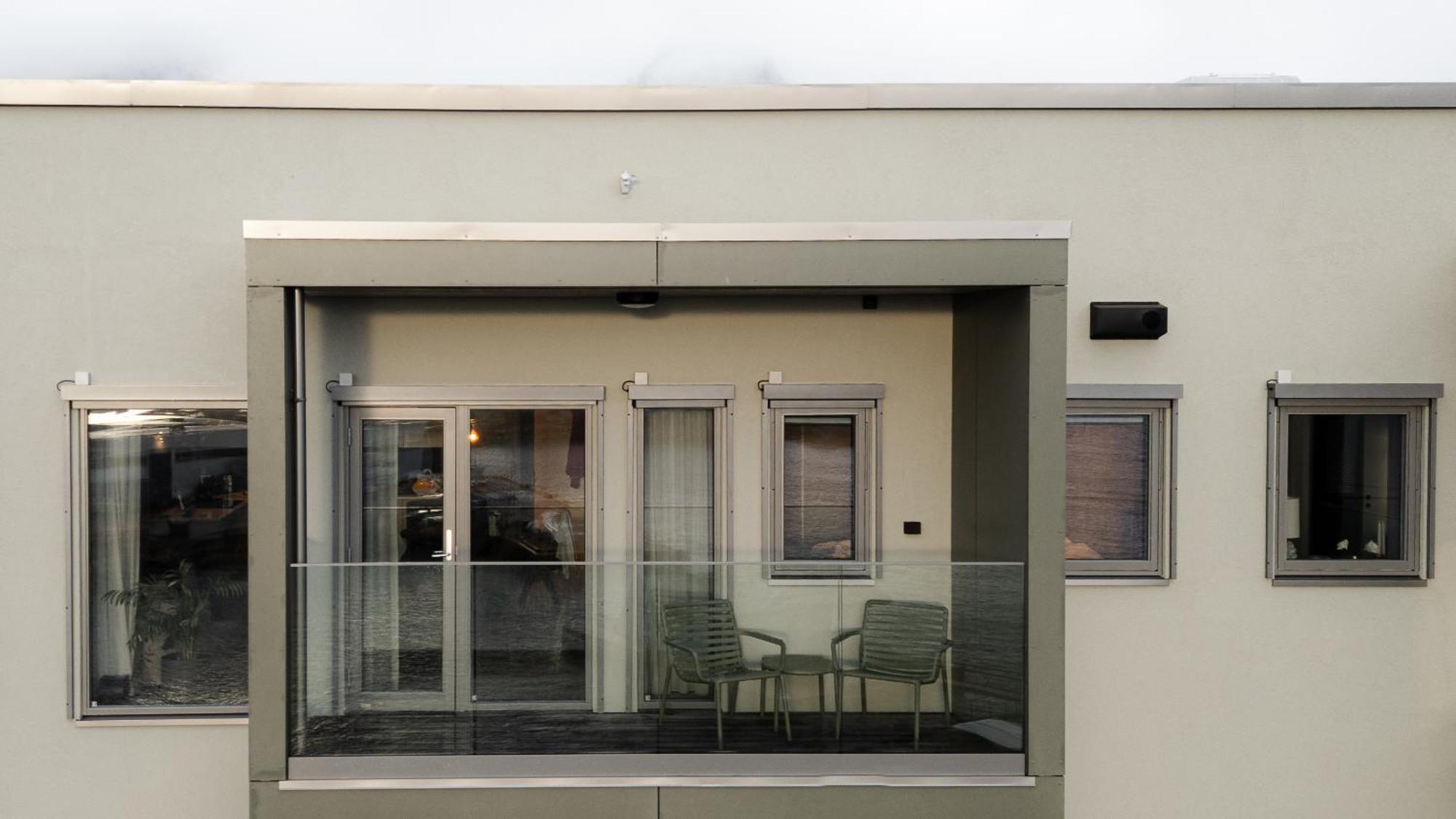 Luxury Penthouse With Amazing Views *