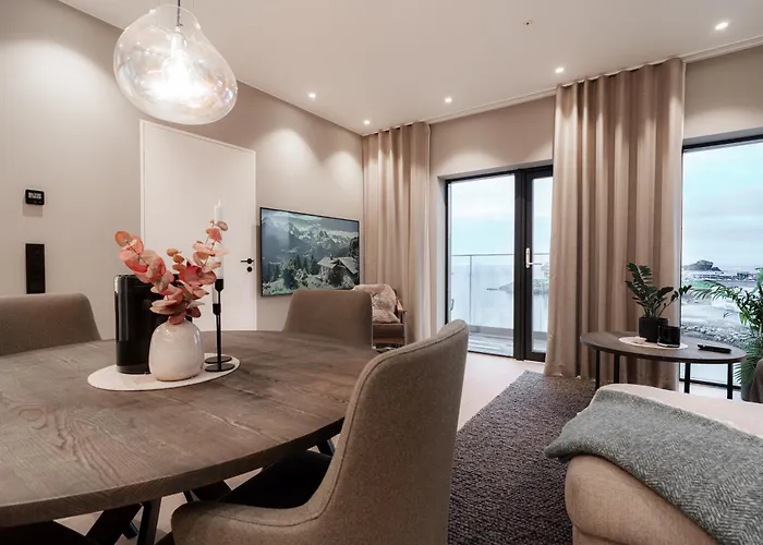 Luxury Penthouse Apt With Amazing Views